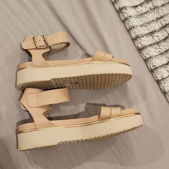 Beautiful buttery soft blush pink leather AGL platform sandals sz 37.5 (US 7.5) - Picture 9 of 13